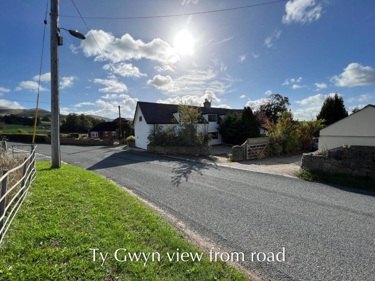 Ty Gwyn Holiday Cottage - Llanbedr Dyffryn Clwyd - Ruthin Exterior foto