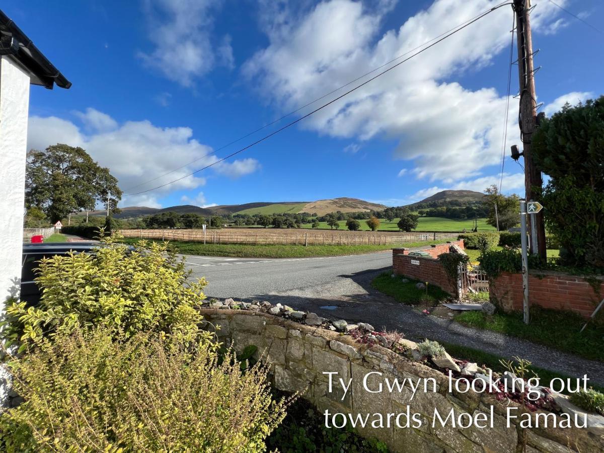 Ty Gwyn Holiday Cottage - Llanbedr Dyffryn Clwyd - Ruthin Exterior foto